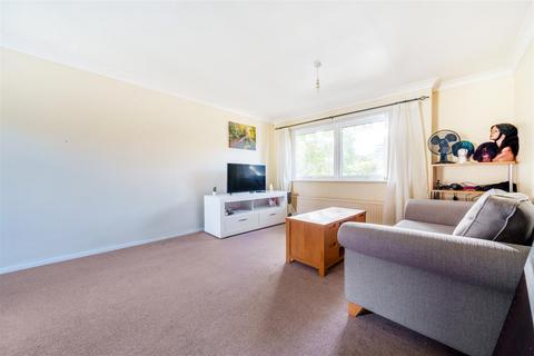 24 Basing Close, Maidstone, ME15 7UZ