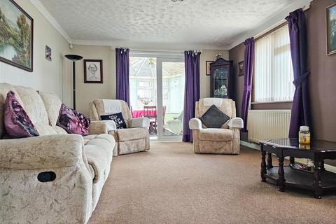 20 Ballards Crescent, West Yelland, Barnstaple, EX31 3EU