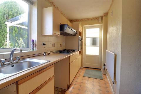 6 Castle Mead, Kings Stanley, Stonehouse, GL10 3LD
