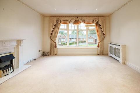 2 bedroom apartment for sale, Sandmoor Lane, Leeds LS17