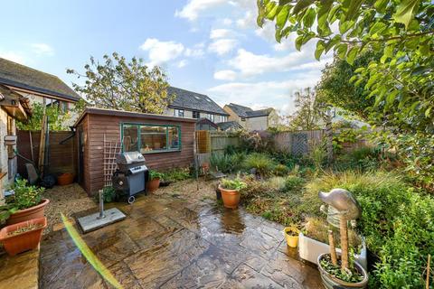 245 Manor Road, Witney, OX28 3UG
