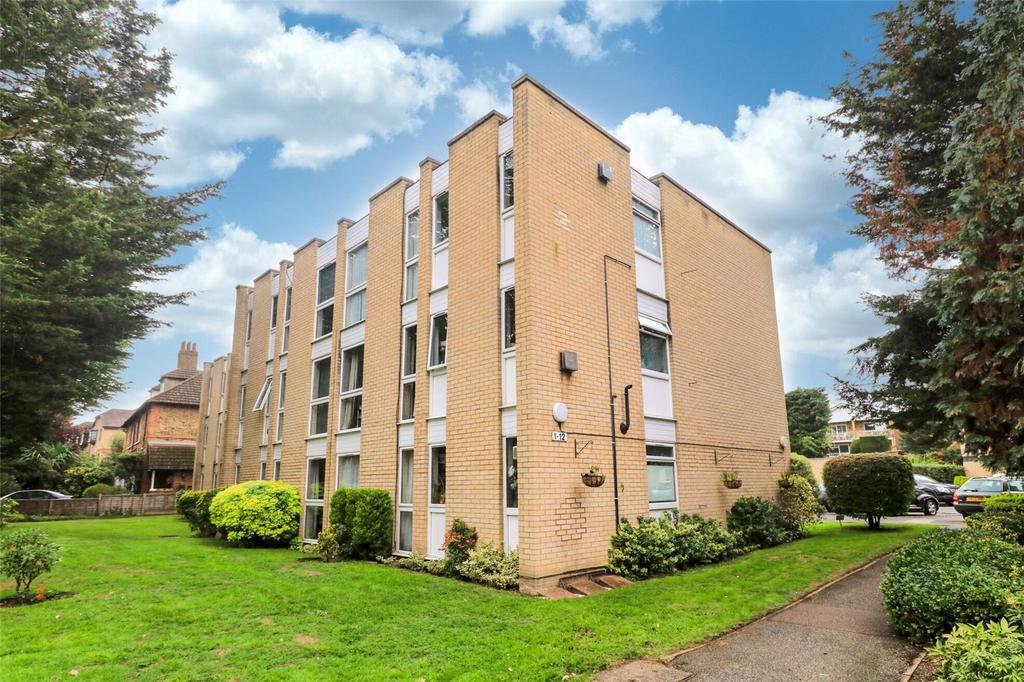 Lingfield Close, Bush Hill Park, EN1 2 bed flat £295,000
