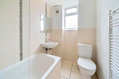 5 Boundary Close, Kingston Upon Thames, KT1 3PE