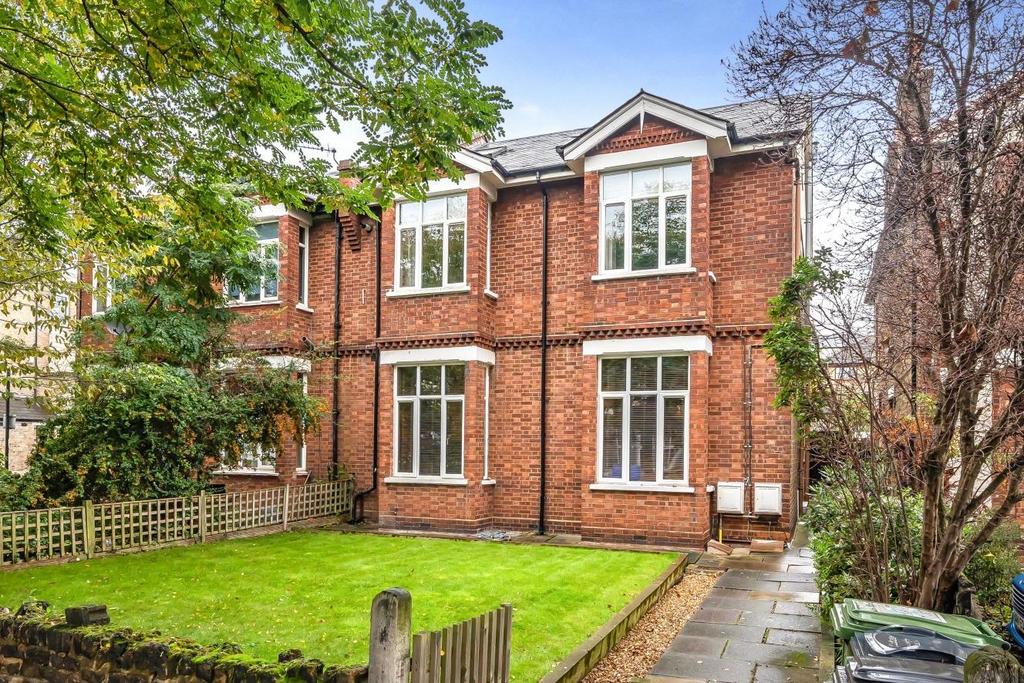 Stanstead Road, London 3 bed flat for sale £500,000