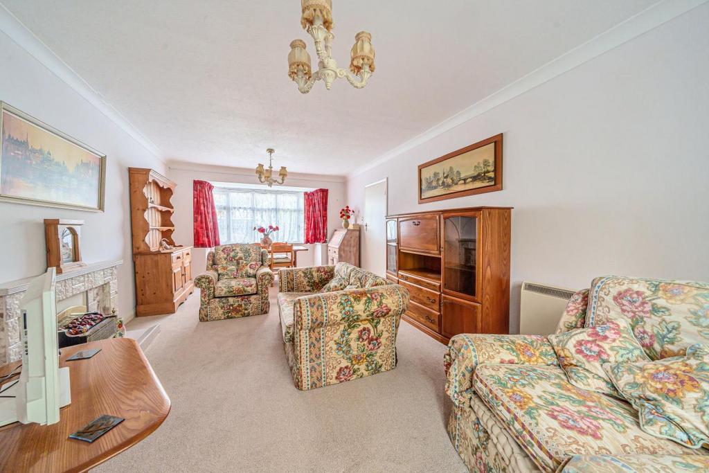 The Grove, West Wickham 3 bed detached house for sale £759,995