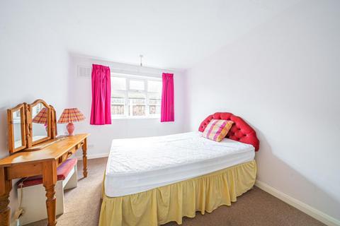 125 The Grove, West Wickham, BR4 9LA