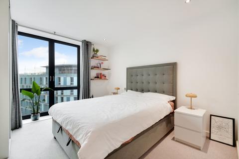 1 bedroom apartment for sale - at Friesian House, 160 Buckhurst Street, London E2