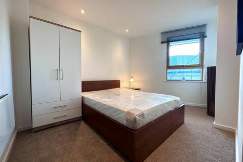 1 bedroom flat to rent, Marsh Lane, Leeds, UK, LS9