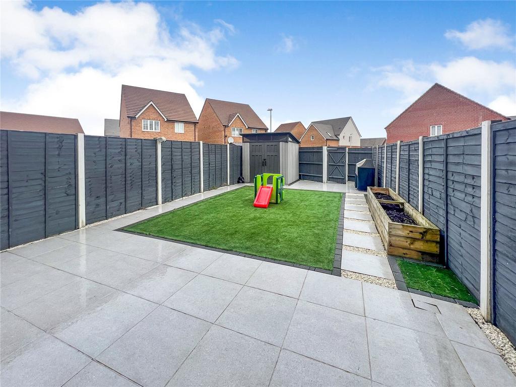 Bolton Drive, Shinfield, Reading, Berkshire, RG2 4 bed semidetached