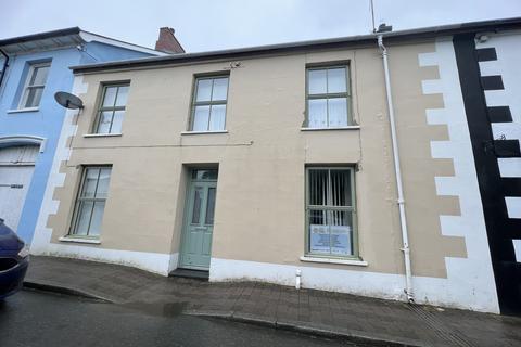 3 bedroom terraced house for sale, The Square, Tregaron SY25
