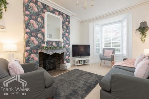 3 bedroom terraced house for sale, Queen St, Lytham