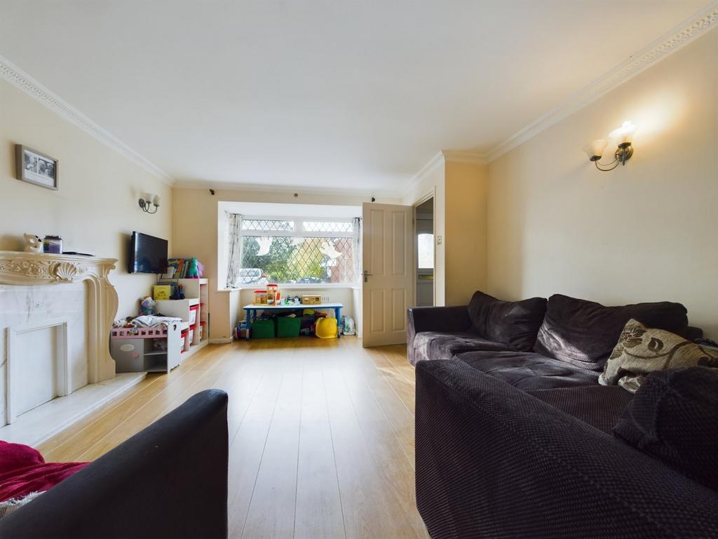 Meadowbank Drive, Worcester, Worcestershire, WR2 5 bed detached house