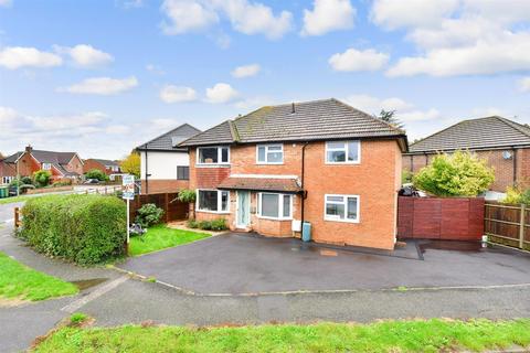 36 Benhams Drive, Horley, RH6 8QU