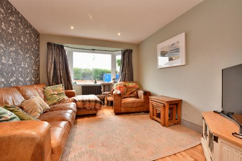 36 Benhams Drive, Horley, RH6 8QU