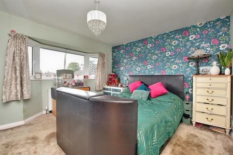 36 Benhams Drive, Horley, RH6 8QU