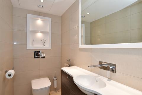 8 Great Owl Road, Chigwell, IG7 6AL