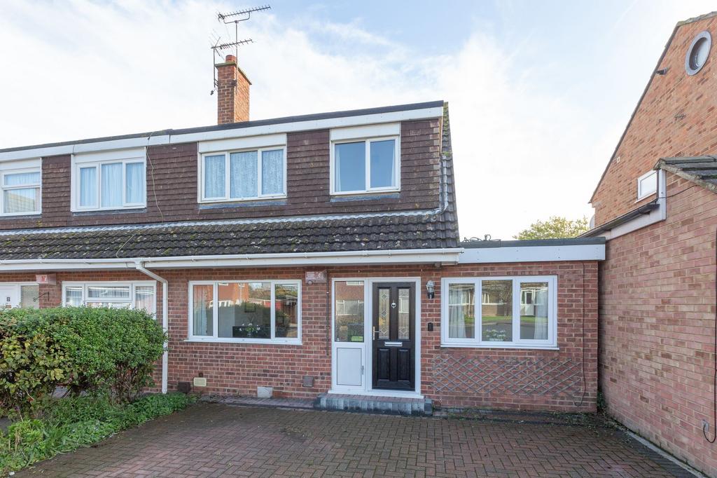 Almond Close, Broadstairs, CT10 4 bed semidetached house for sale £315,000