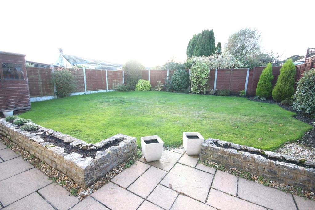 Fairview Drive, Broadstone, Dorset, BH18 2 bed bungalow for sale £450,000