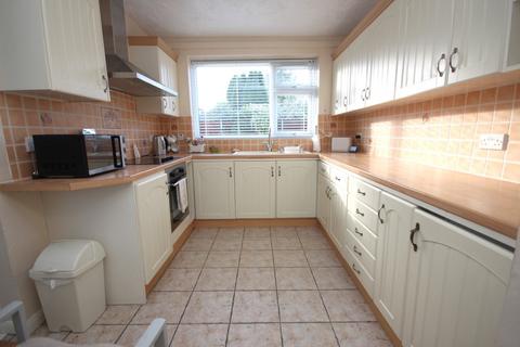 35 Fairview Drive, Broadstone, BH18 9AR