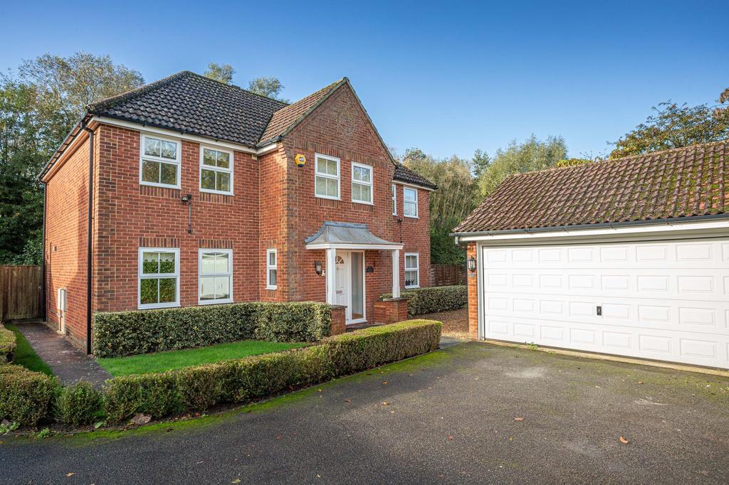 Fountains Close, Willesborough, TN24 5 bed detached house for sale - £ ...