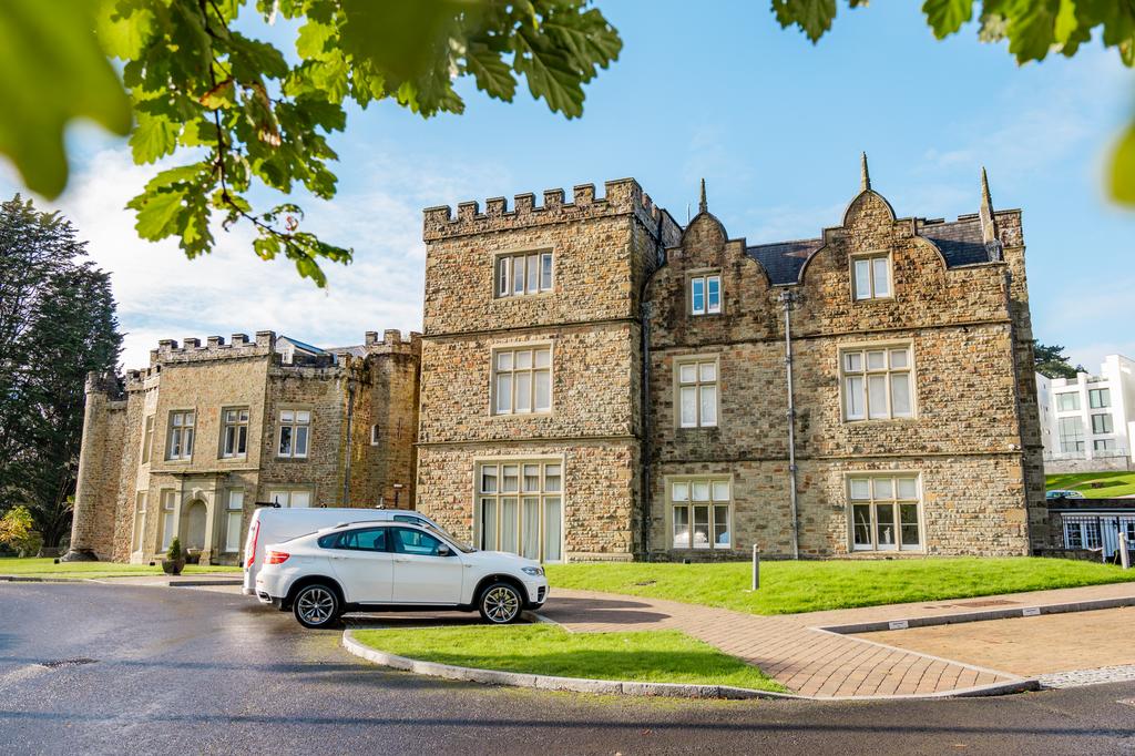 A page 17 Clyne Castle - Web-39.jpg