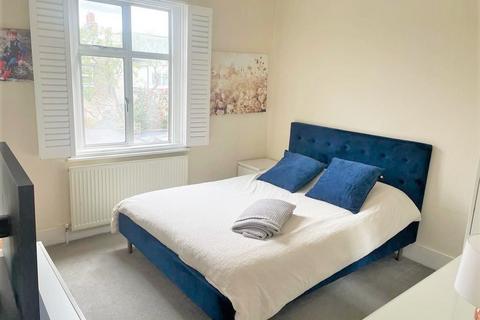 14 Princes Road, Kingston Upon Thames, KT2 6AZ