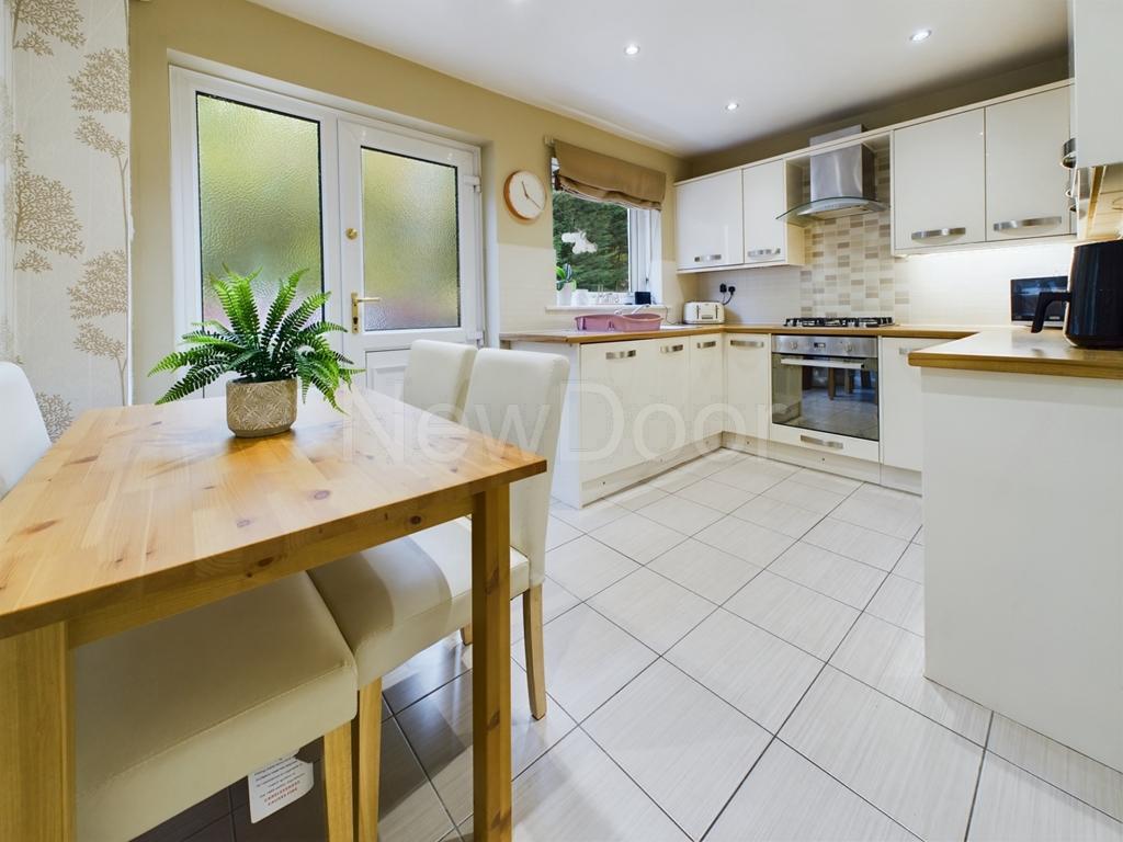 Millfield Drive, Erskine, PA8 2 bed semidetached house for sale £145,000