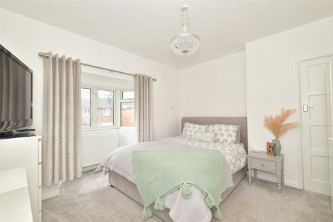 3 bedroom end of terrace house for sale, Invergordon Avenue, Portsmouth, Hampshire