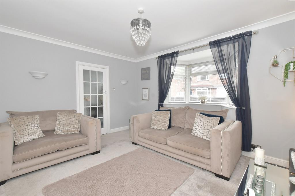 Invergordon Avenue, Portsmouth, Hampshire 3 bed end of terrace house ...