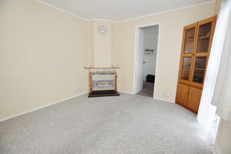 Weymans Avenue Kinson, Bournemouth BH10 7JU 2 bed park home for sale