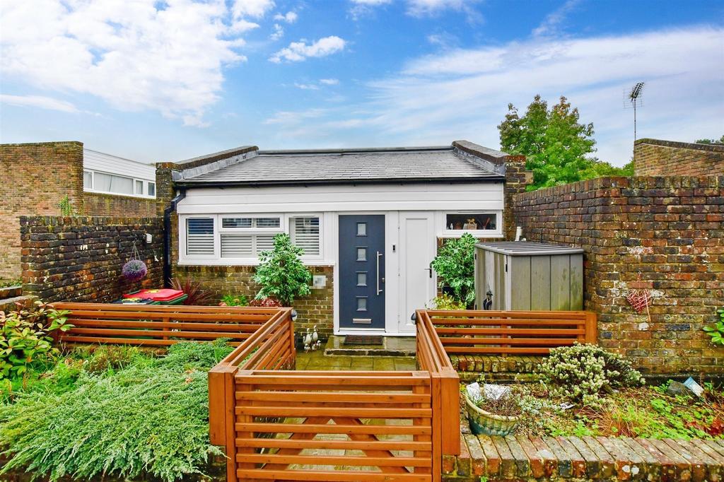 Forestfield, Furnace Green, Crawley, West Sussex 1 bed detached