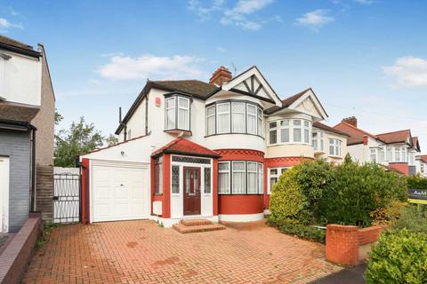 3 bedroom semi-detached house to rent, Hillington Gardens, Woodford Green