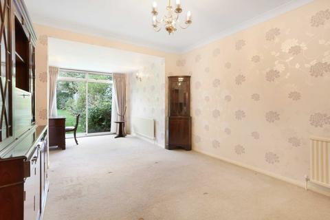 3 bedroom semi-detached house to rent, Hillington Gardens, Woodford Green