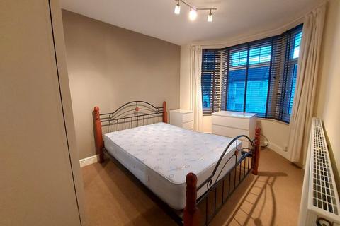 3 bedroom property to rent - Pembar Avenue, Walthamstow