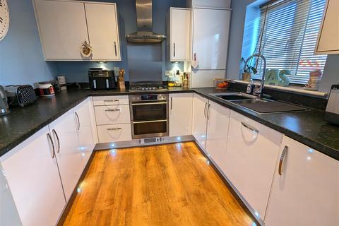 25 Arcany Road, South Ockendon, RM15 5FP