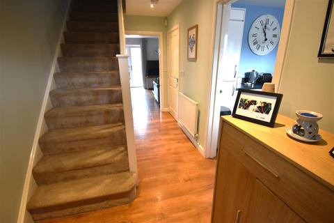 25 Arcany Road, South Ockendon, RM15 5FP