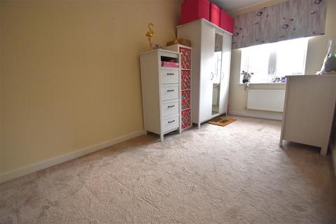 25 Arcany Road, South Ockendon, RM15 5FP