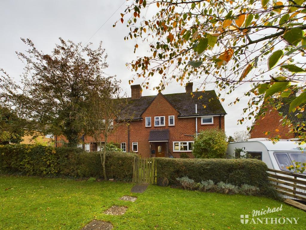 Upper Street, Quainton, Aylesbury, Buckinghamshire 3 bed semidetached