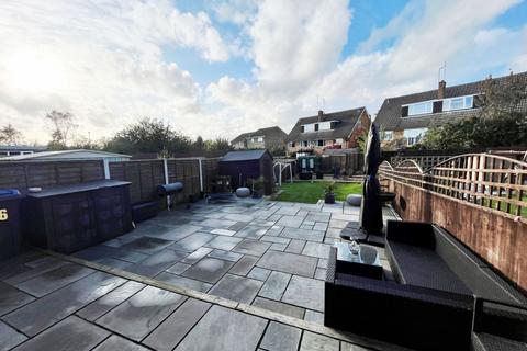 46 Gillsway, Northampton, NN2 8HU
