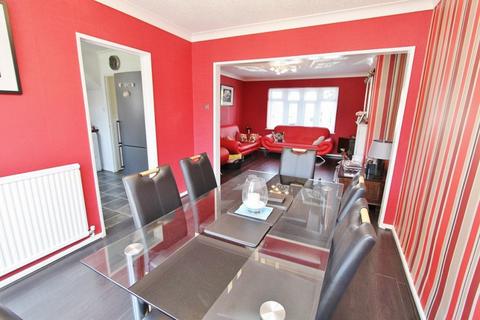 7 Esk Way, Romford, RM1 4YH