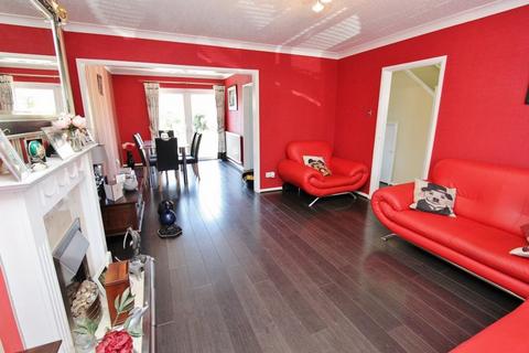 7 Esk Way, Romford, RM1 4YH