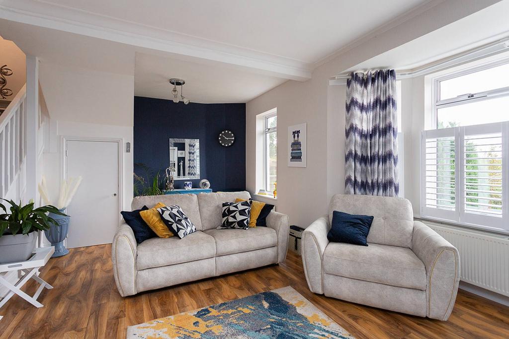 1 Nesbitt Street, Dundee, DD4 7HN 3 bed semidetached bungalow for sale