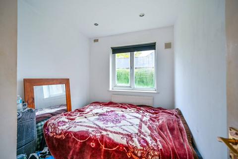1 bedroom flat for sale, Georgia Road, Kingston, New Malden, KT3