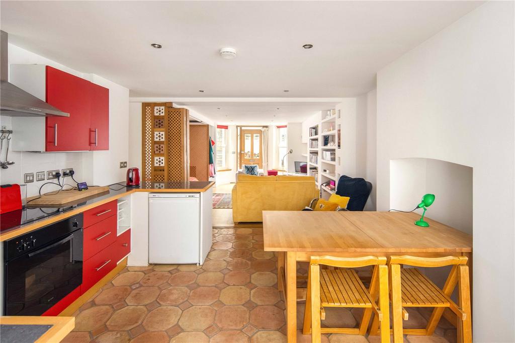 Kitchen/Dining Area