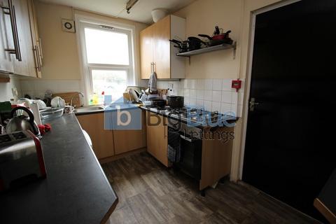 undefined, Chestnut Avenue, Hyde Park, Leeds LS6