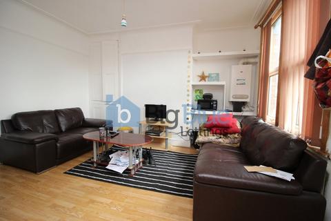 3 bedroom terraced house to rent - 8 Graham Avenue, Burley, Leeds LS4