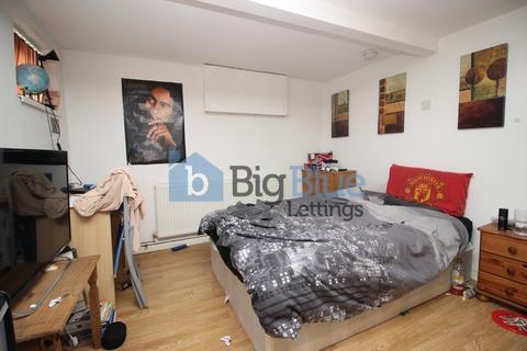 3 bedroom terraced house to rent, 8 Graham Avenue, Burley, Leeds LS4