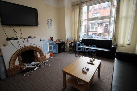 7 bedroom terraced house to rent, 29 Chestnut Avenue, Hyde Park, Leeds LS6
