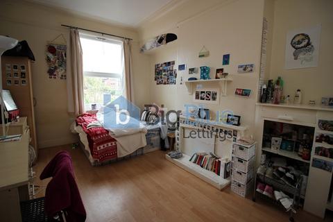 undefined, 29 Chestnut Avenue, Hyde Park, Leeds LS6