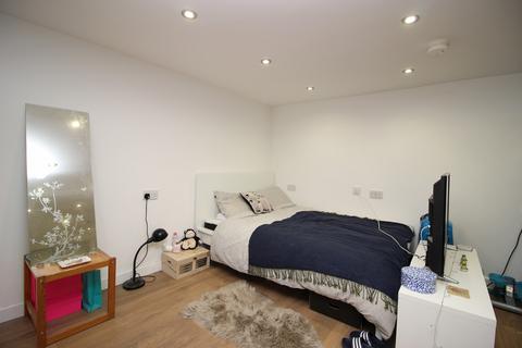 Studio to rent, 55b Brudenell Grove, Hyde Park, Leeds LS6